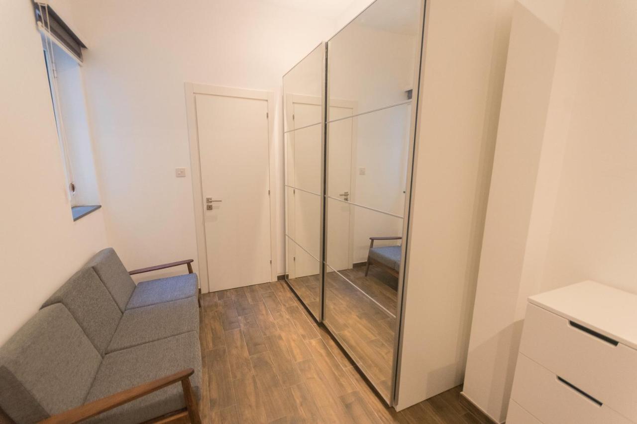 4 Bedroom Apartment Near Sliema Seafront מראה חיצוני תמונה