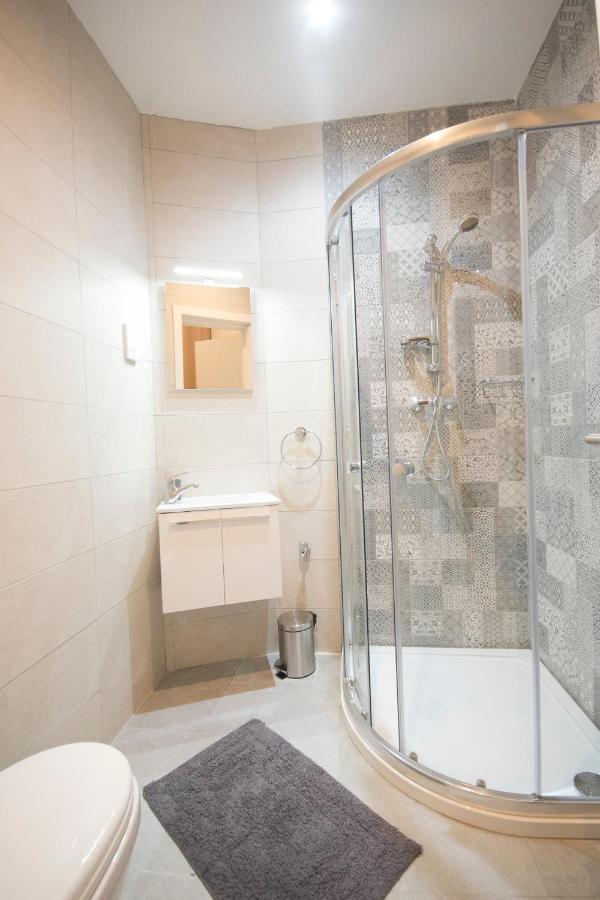 4 Bedroom Apartment Near Sliema Seafront מראה חיצוני תמונה